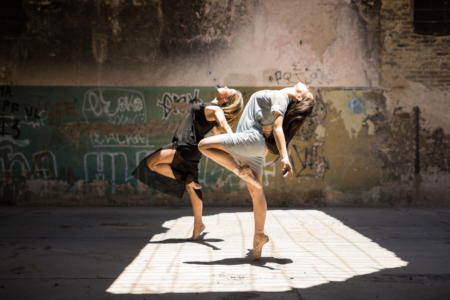 Paar tanzt Modern Dance
